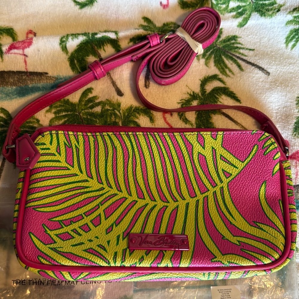Vera Bradley "PALM FRONDS"
Small CROSSBODY BAG resortwear tropical palm